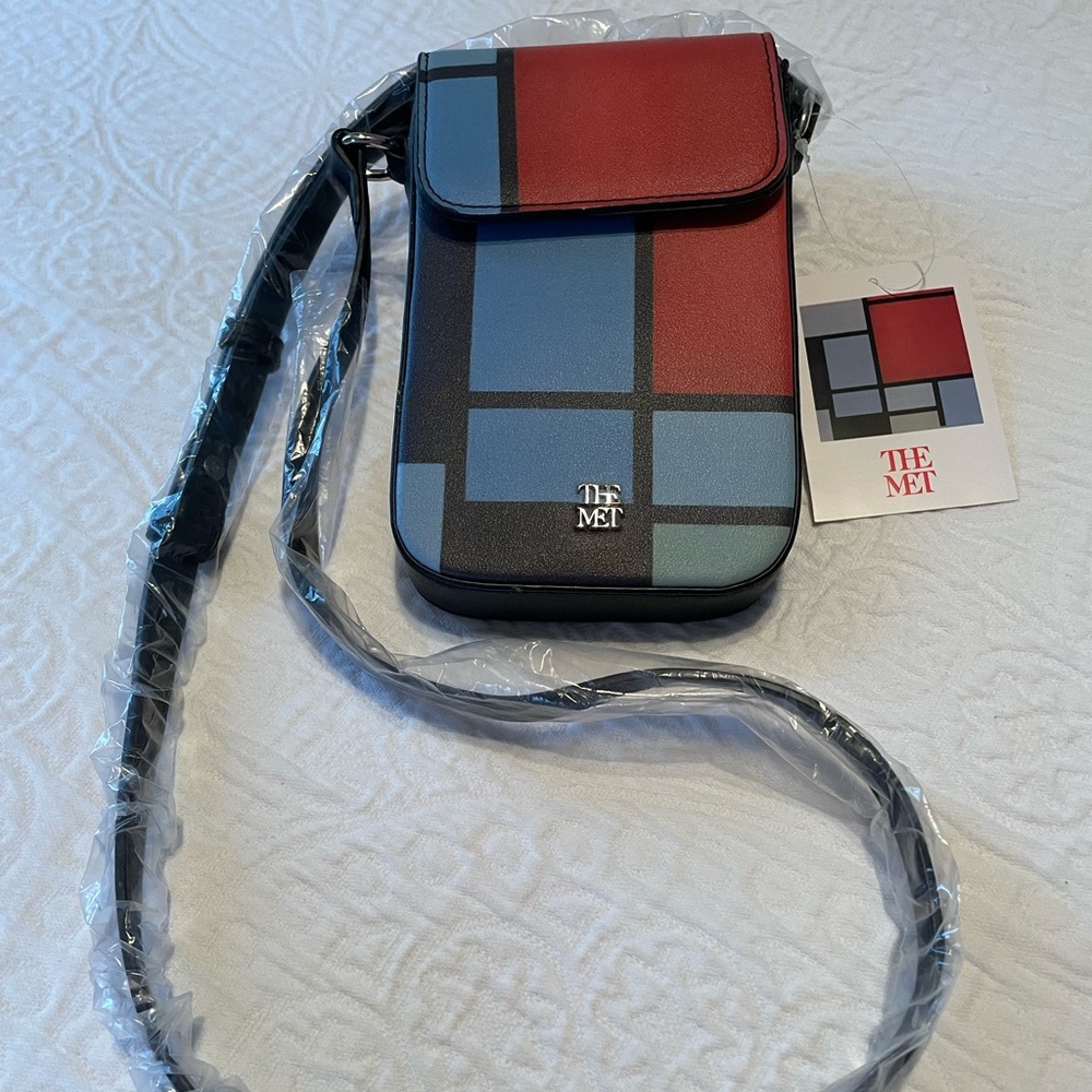 The Metropolitan Museum of Art
Mondrian Composition Crossbody Phone Purs…